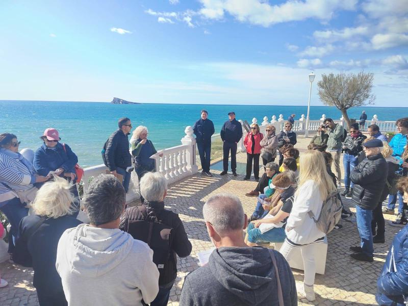 Ruta po&egrave;tica per Benidorm